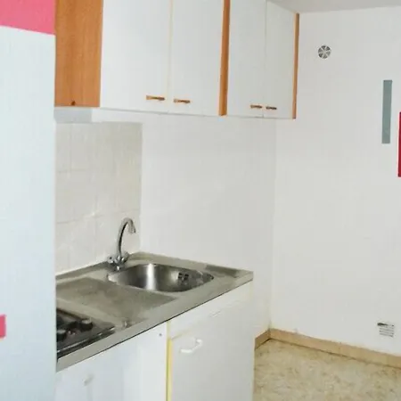 Le Bois Des Espeisses 2* Nîmes