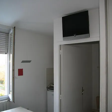 Le Bois Des Espeisses 2* ニーム