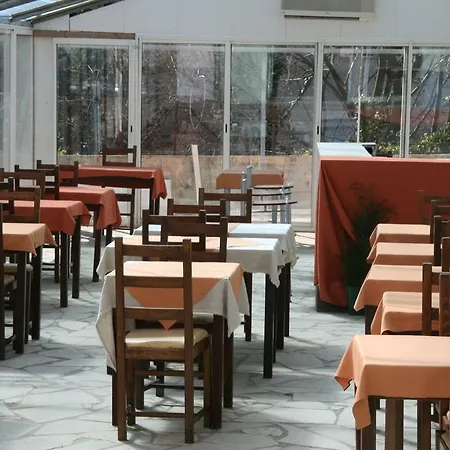 Отель Le Bois Des Espeisses 2*